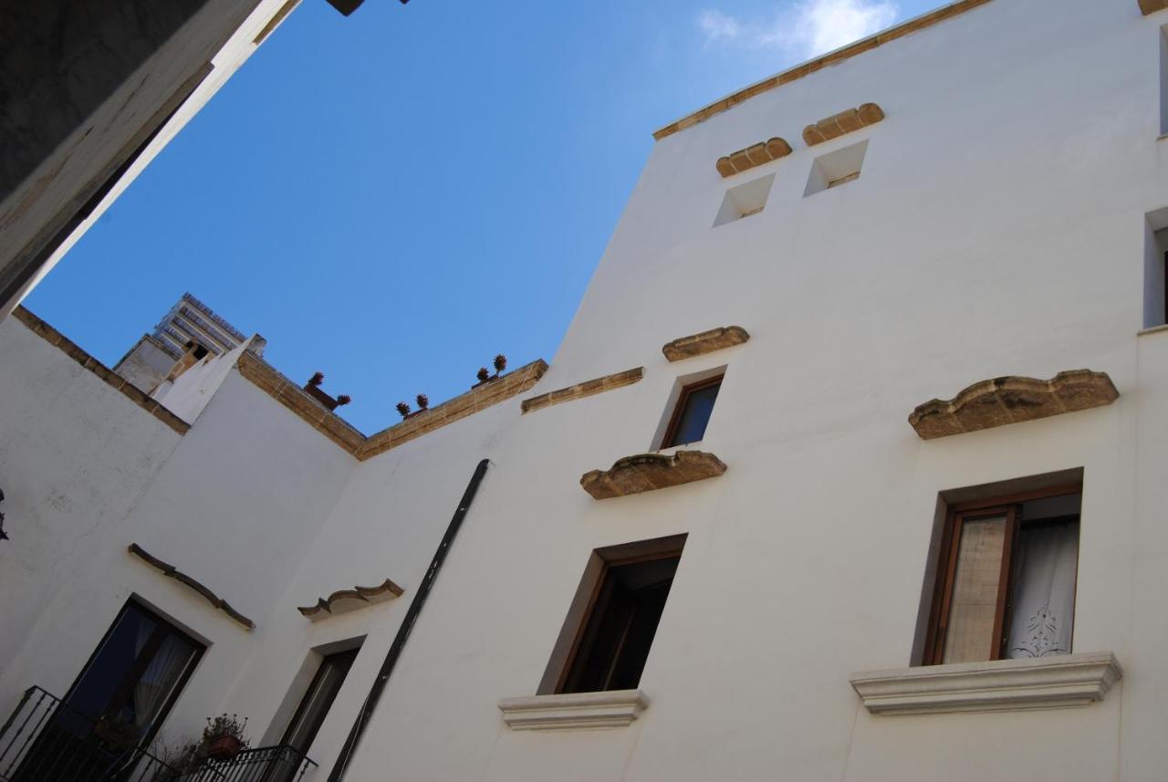 B & B Palazzo Maestro & Corte Maestro Rooms Gallipoli Kültér fotó